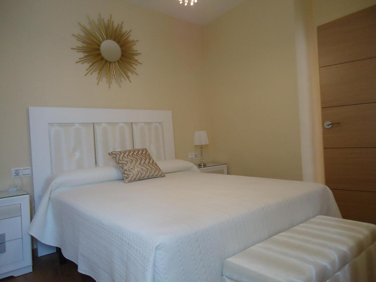 רונדה Apartamentos Acevedo Centro מראה חיצוני תמונה